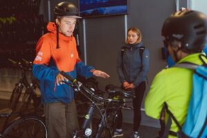 Explore Tromso by E-bike - Guided Ride on Electric Bike in Tromso - Stop 1: Tromso Telegrafbukta—beach park views with fast momentum