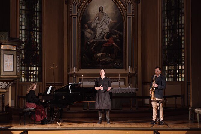 Midnight Concert in Tromsø Cathedral - Atmosphere and seating: how to get the most from a small venue