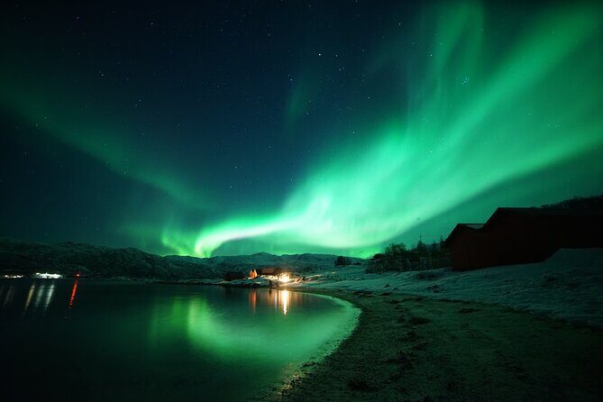 Northern lights photography tour - From Storgata to the fjords: the tour rhythm that keeps you in the hunt