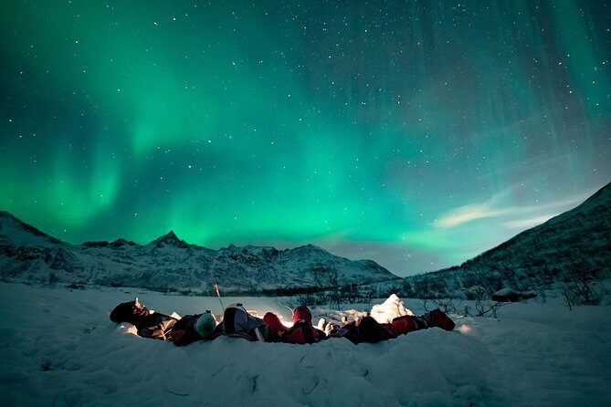 Tromso Aurora Hunt with Bonfire, Soup, Winter Gear & Transfers - Why This Tromsø Aurora Hunt Feels Different Than a Drive-and-Wait