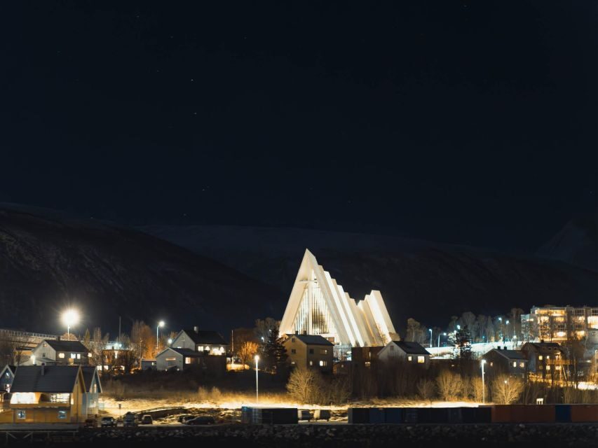 Tromsø: Electric Northern Lights Cruise - Heated Lounges, Vegan Soup, and Comfort That Matters