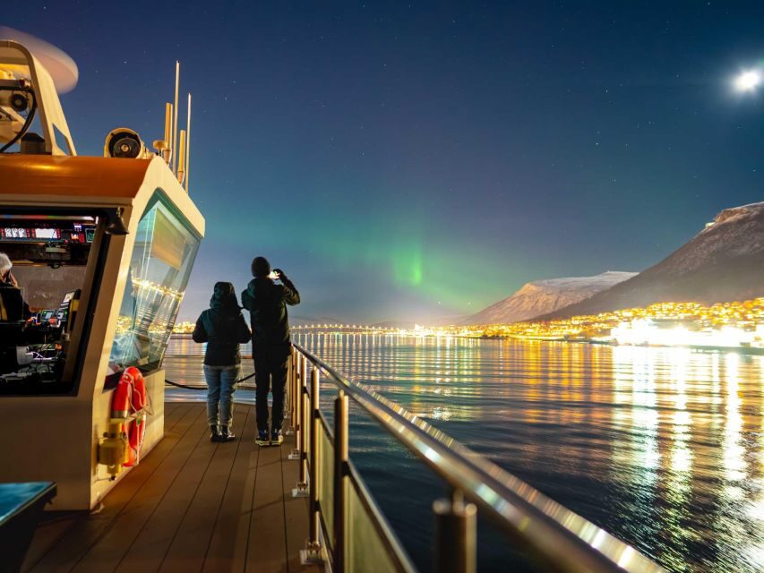 Tromso Electric Northern Lights Cruise - Your Tromsø night plan: meeting point, timing, and what you’ll do