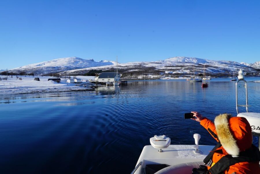 Tromsø: Fjord Cruise by Luxury Yacht - Dressing strategy: thermal suits, warm clothing, and hat heads