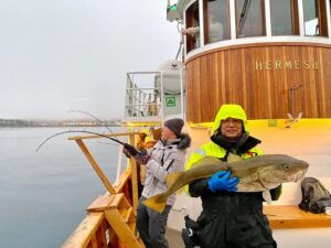 Tromsø: Fjord Fishing Cruise - The 4.5-hour rhythm: cruise, fish, and eat